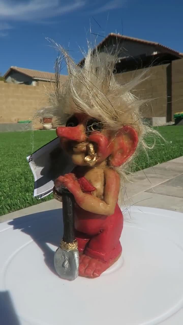 Duende Protector del Hogar / Troll Protector Of Your Home - Ritualizzato 3" video poster