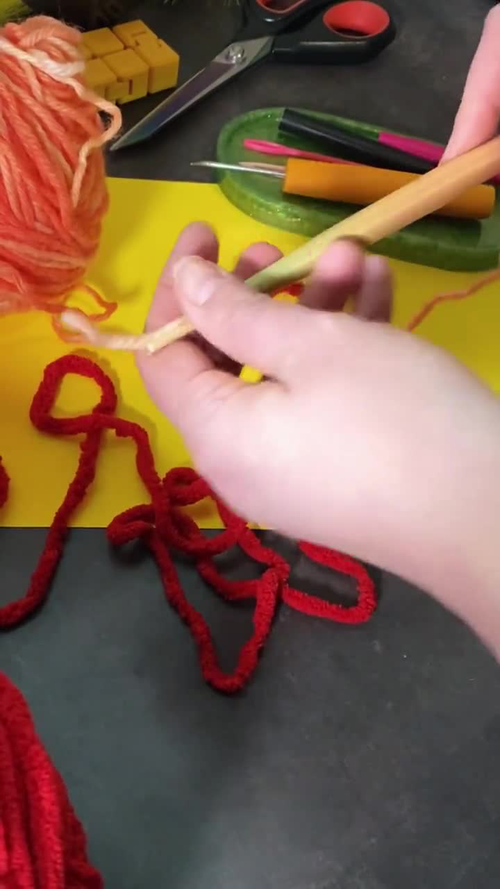 Loom Knitting Pen Tool - Yarn Guide Helper With Stainless Steel Hook For Faster Crafting - View #14