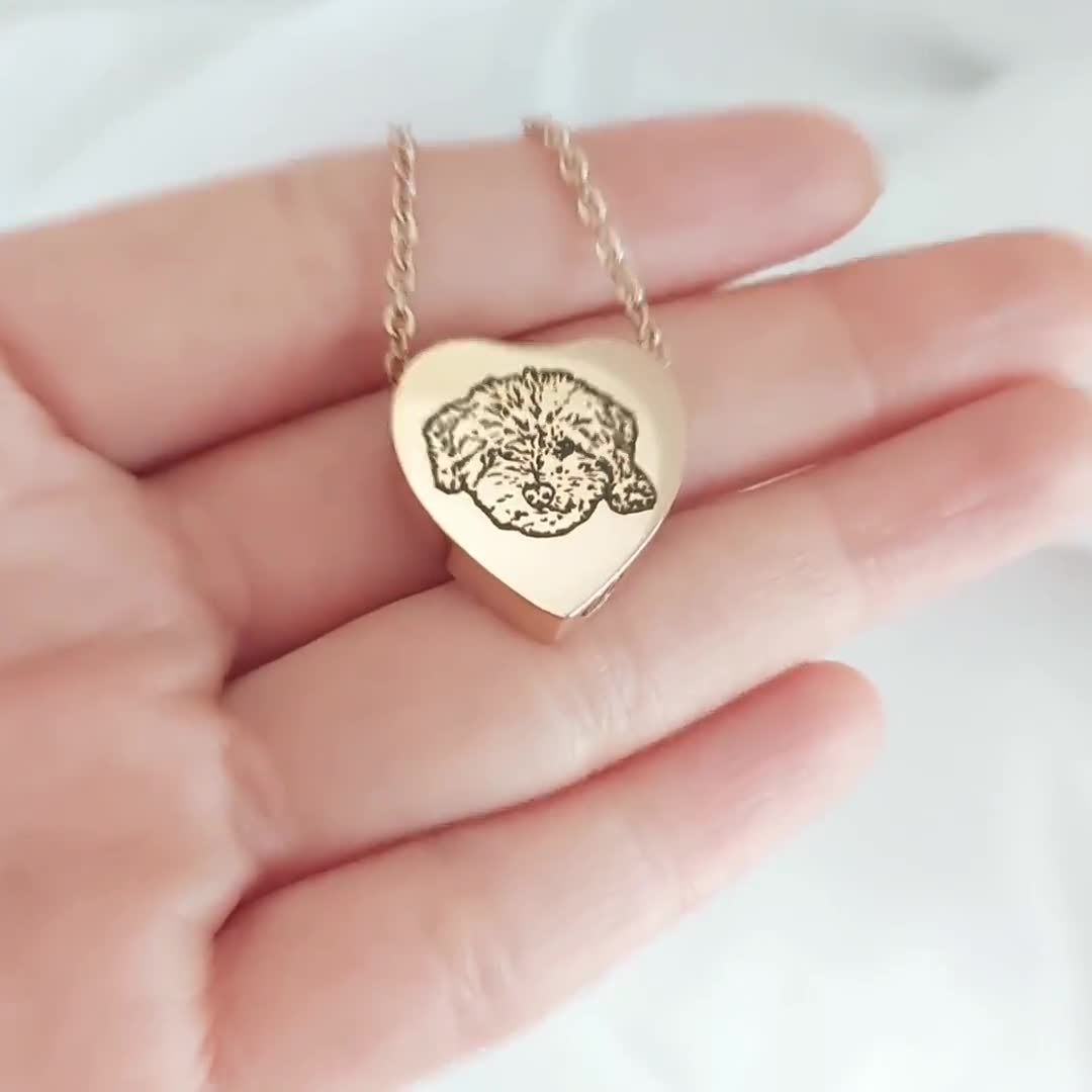 Collana con urna funeraria a forma di cuore in oro rosa: medaglione personalizzato per ceneri, fiala incisa - Memoriale per animali domestici - Italia
