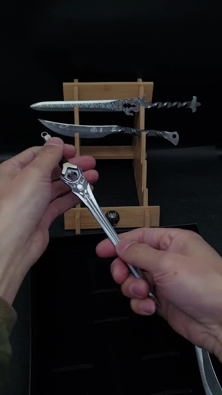 手鍛造ミニ剣 炭素鋼製小剣 古代中国風剣 手作りレターオープナー 展示