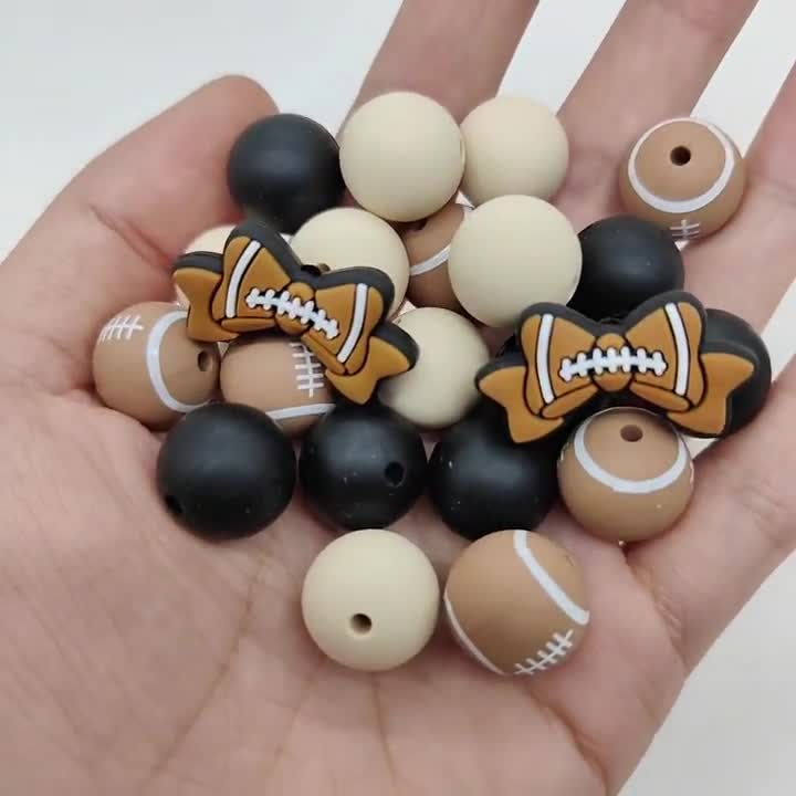 フットボールフォーカルビーズミックス 15 mm シリコンビーズ