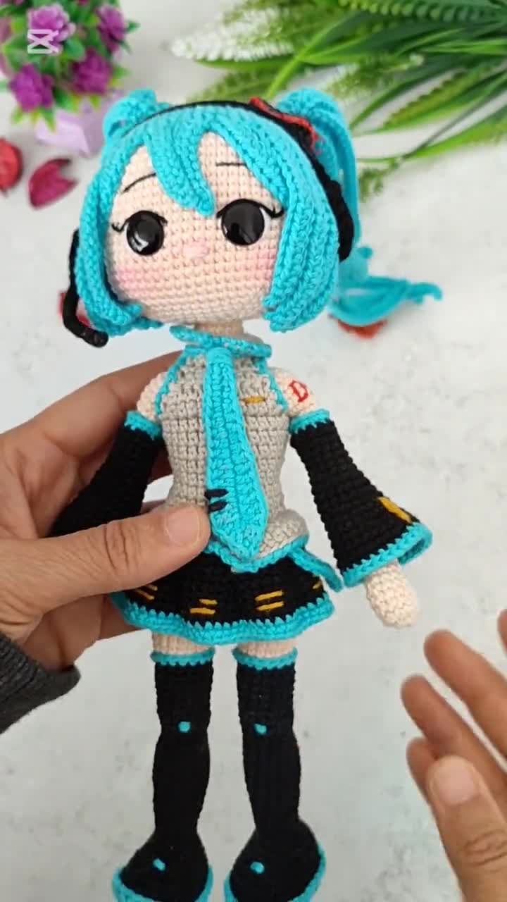 初音ミクのかぎ針編み人形のパターン、あみぐるみチュートリアル (PDF