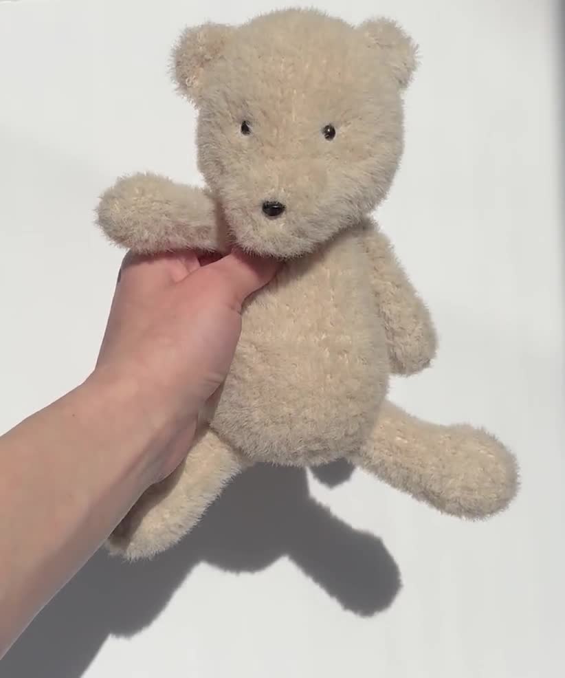 Patrón de tejido de osito de peluche / Juguete de peluche / Descarga digital video poster