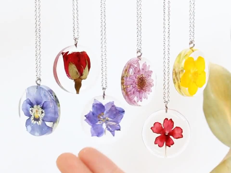 Resin Art (Resin Jewelry DIY Necklace with Pressed Flowers. Step by Step!)  - YouTube