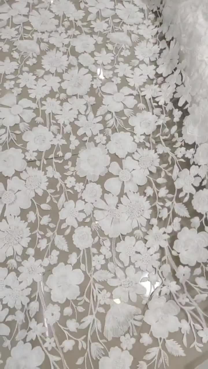 Ivory Cream Lace Fabric With Retro Floral Vine 