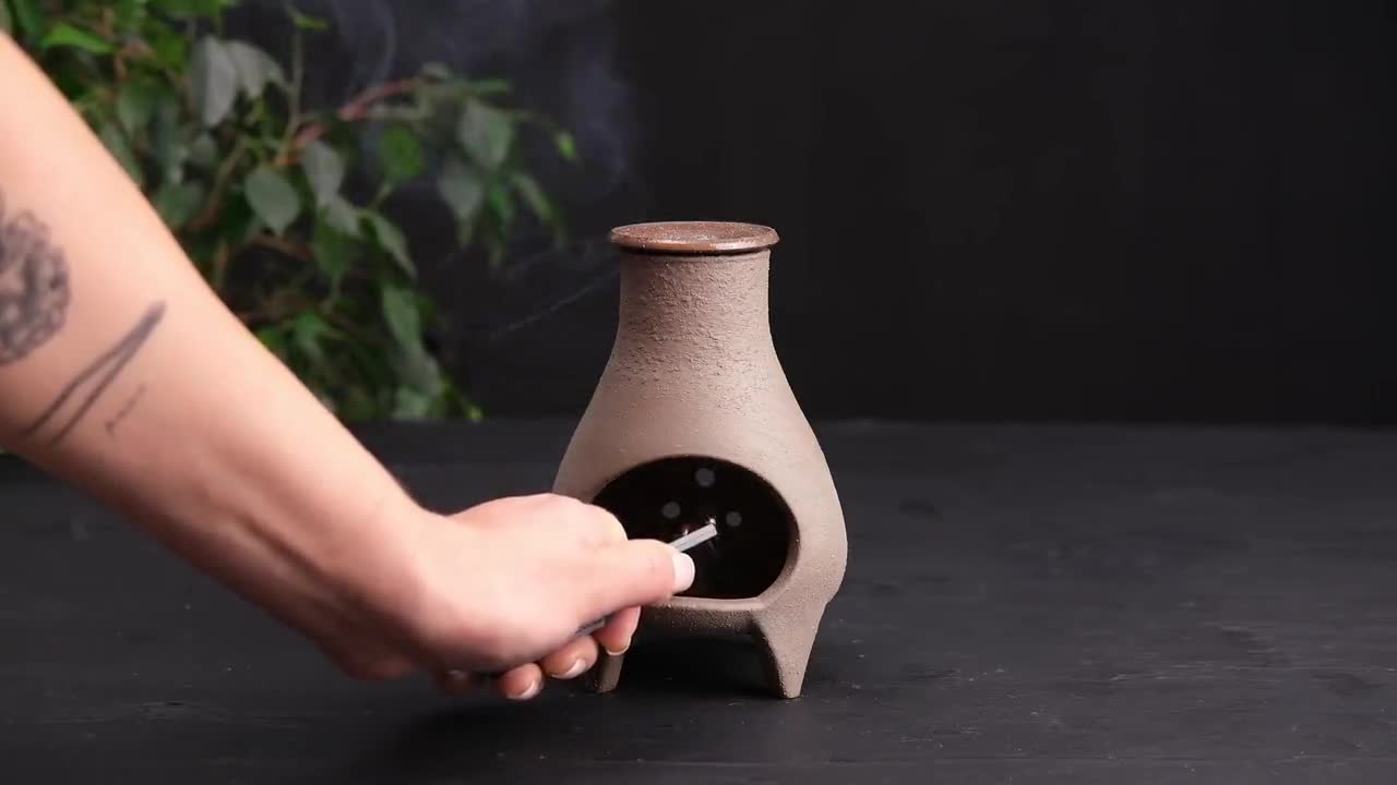 Quemador de Palo Santo texturizado antracita, soporte de incienso de cono,  quemador de incienso de chimenea de cerámica moderno hecho a mano -   España