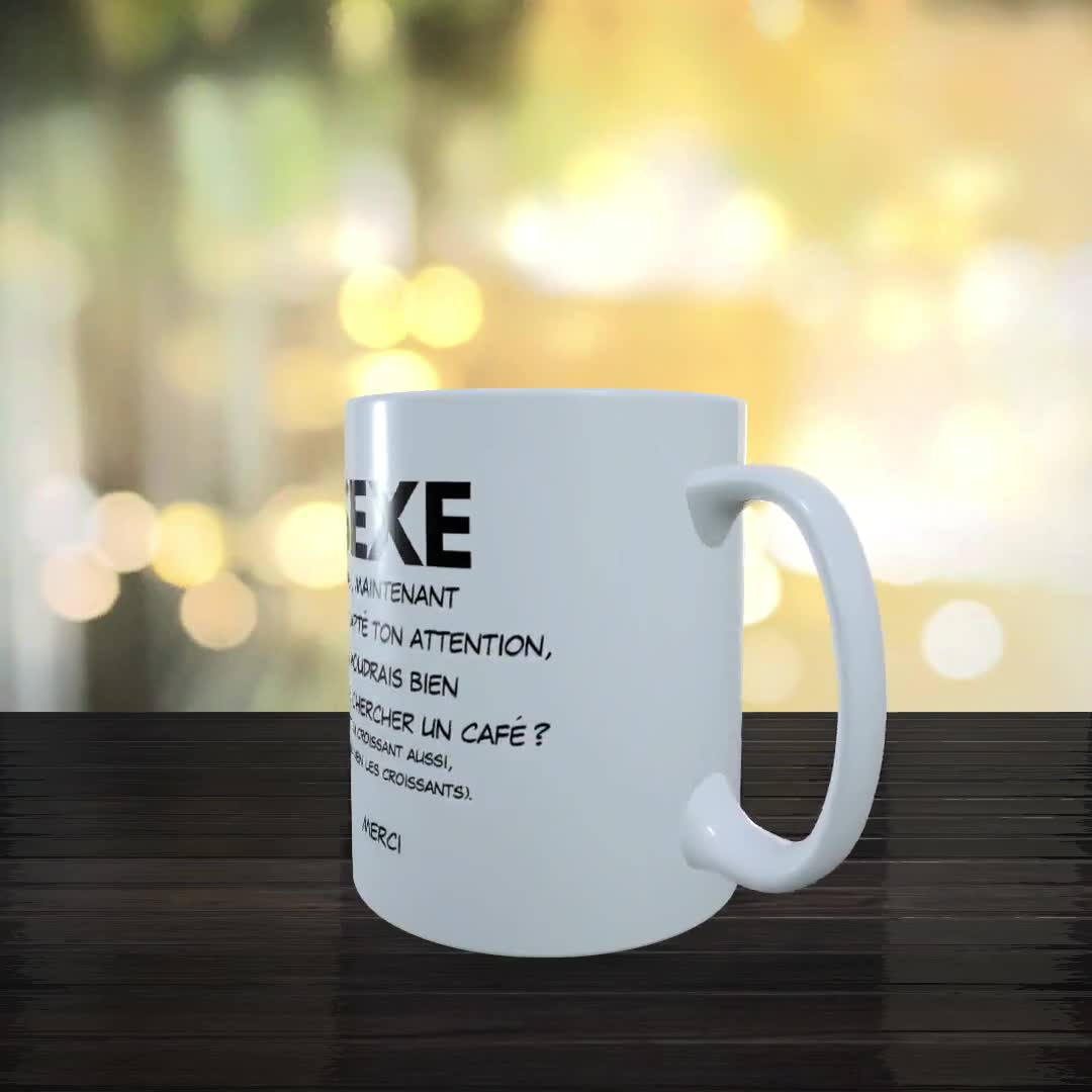 Cadeau rigolo, un mug pour annoncer quelque chose pour rire