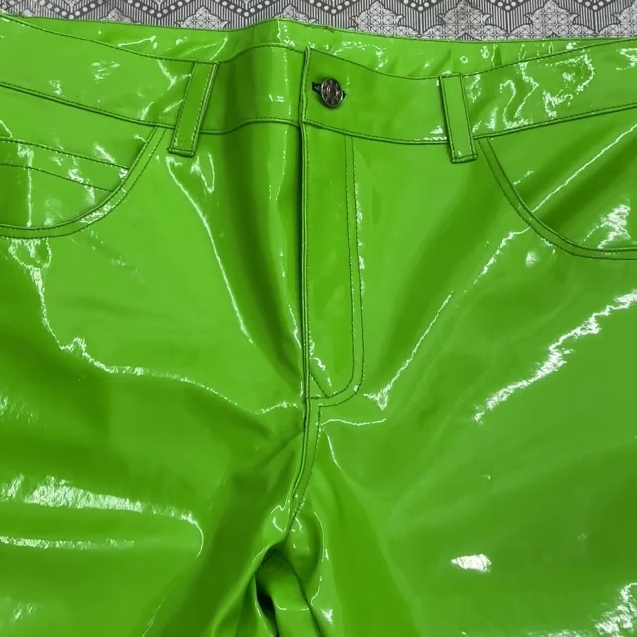 ユニセックススリムフィットPUパンツ l 蛍光グリーンカラービニール