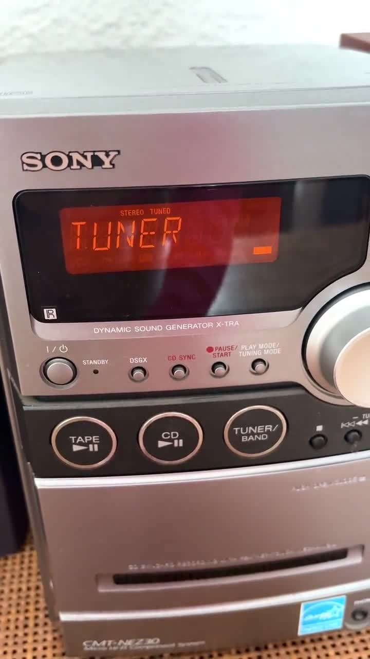 SONY CMT-NEZ30 CD Player Tape Deck Radio Tuner | Retro Tech
