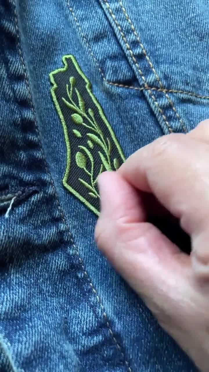 Disney Minnie Mouse Embroidered Iron On Patch | Disney Cartoon Applique for Hat Backpack Jacket DIY video poster