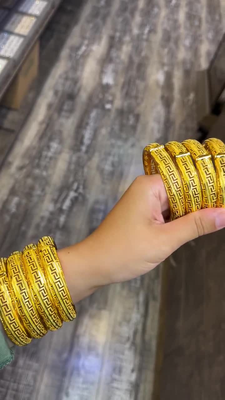 ハンドメイド22Kゴールドメッキバングル：ドバイスタイルブレスレット