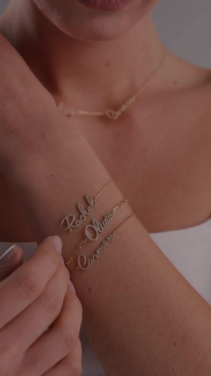 Pulsera con nombre pavé de oro macizo de 14 quilates / Pulsera de diamantes con nombre personalizado / Joyería pavé exclusiva / Regalo para ella video poster