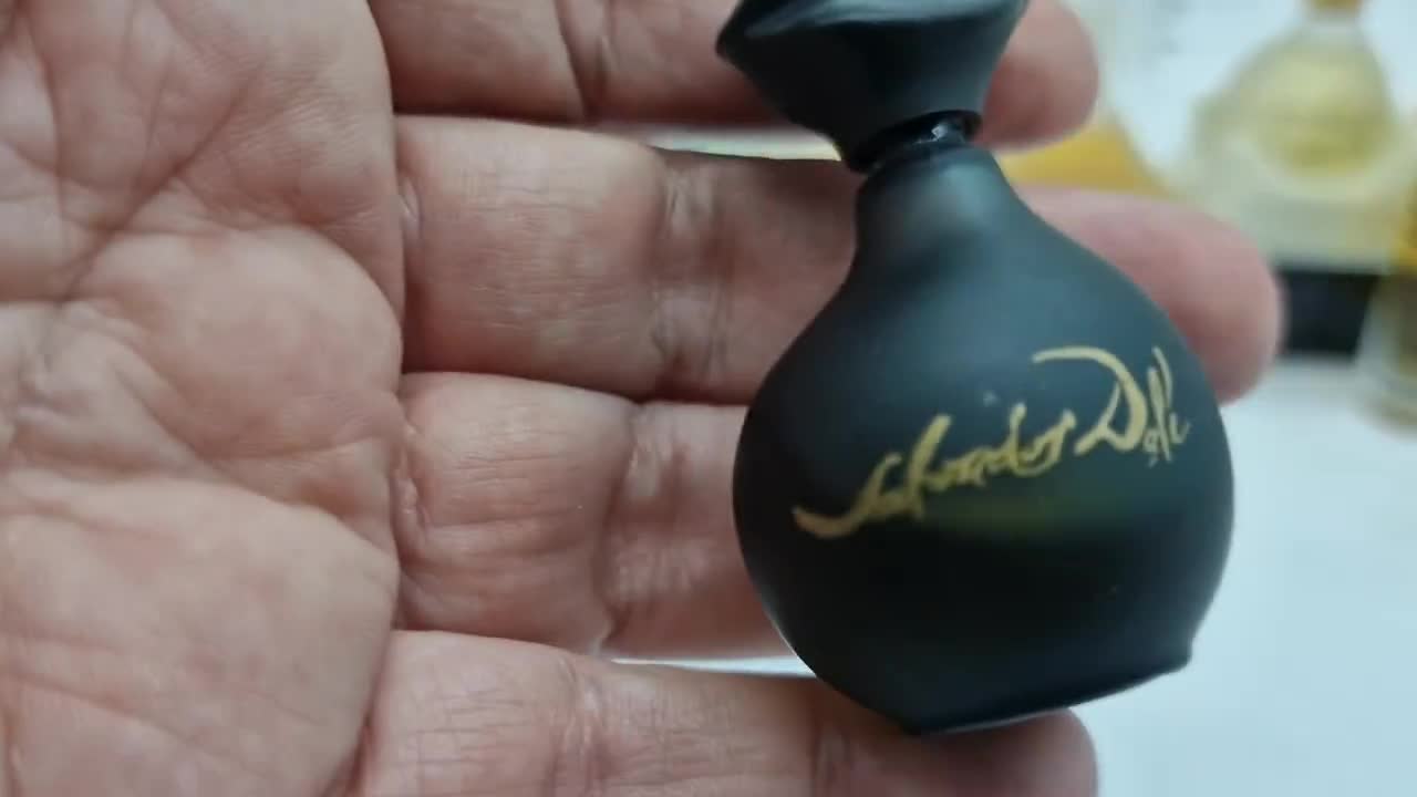 17点ヴィンテージミニチュア香水コレクションセット、サルバドールダリ