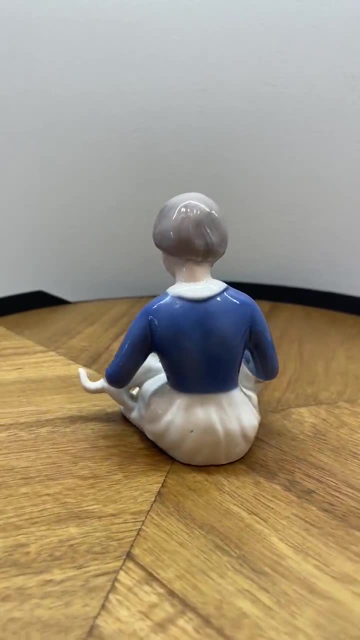 Bing & Grøndahl 2333 Girl With Cat and Dog Figurine | Vintage