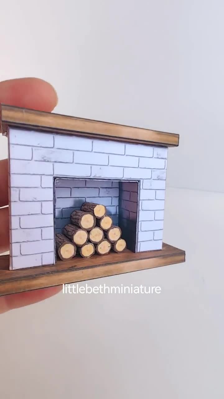 COSMEVIVI – Mini Cheminée Pour Maison De Poupée – Poêle Décoratif Vert Avec Bûches – Accessoire Miniature Pour Maison De Poupée – Idée Déco Noël