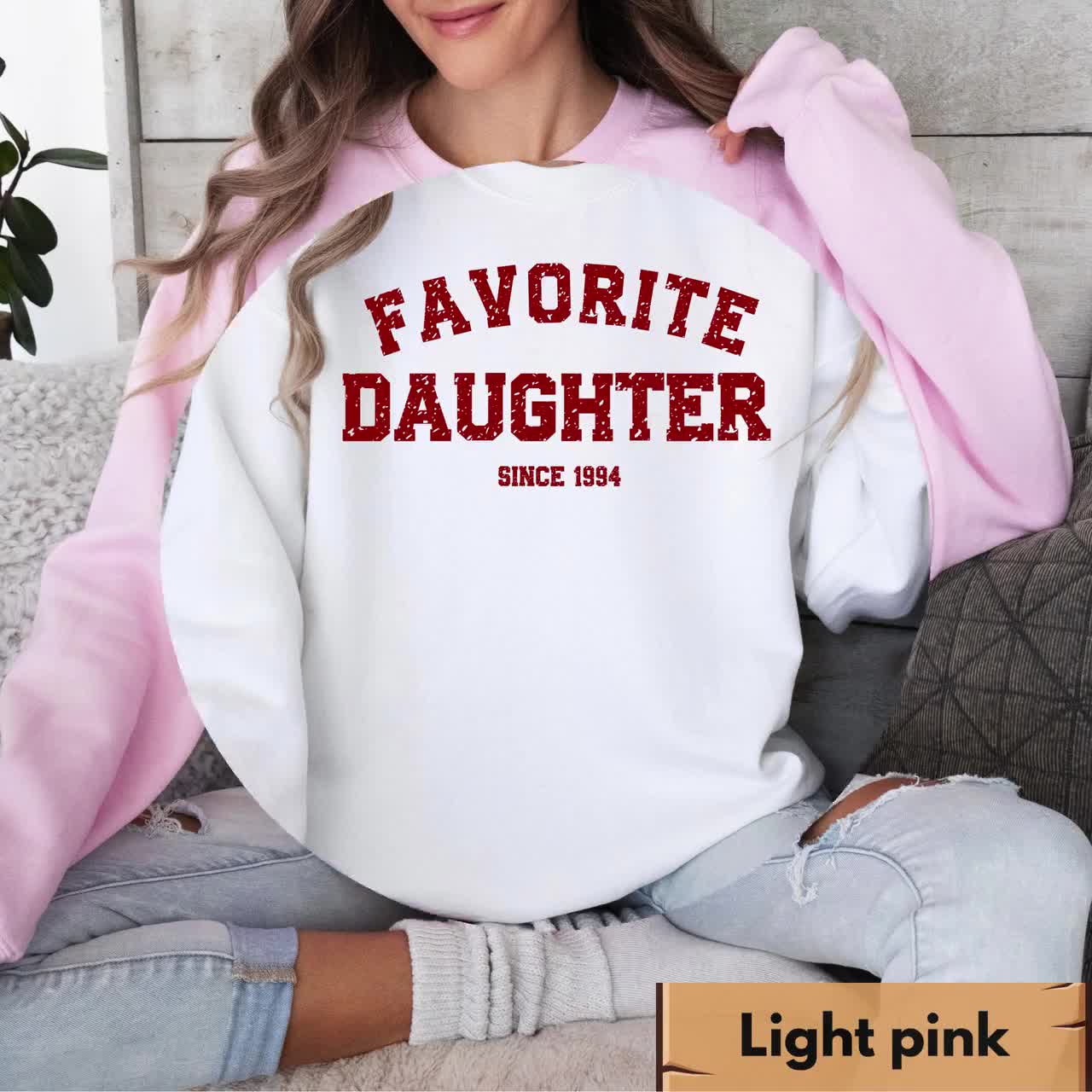 Sudadera favorita para hija: sudadera de cuello redondo acogedora de moda de otoño, sudadera con capucha para hija, sudadera con cuello redondo de cumpleaños para hija video poster