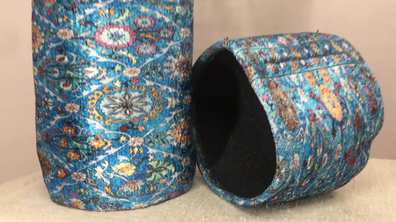 鮮やかなブルーの花柄ファブリックバスケット｜ボヘミアン風おもちゃ
