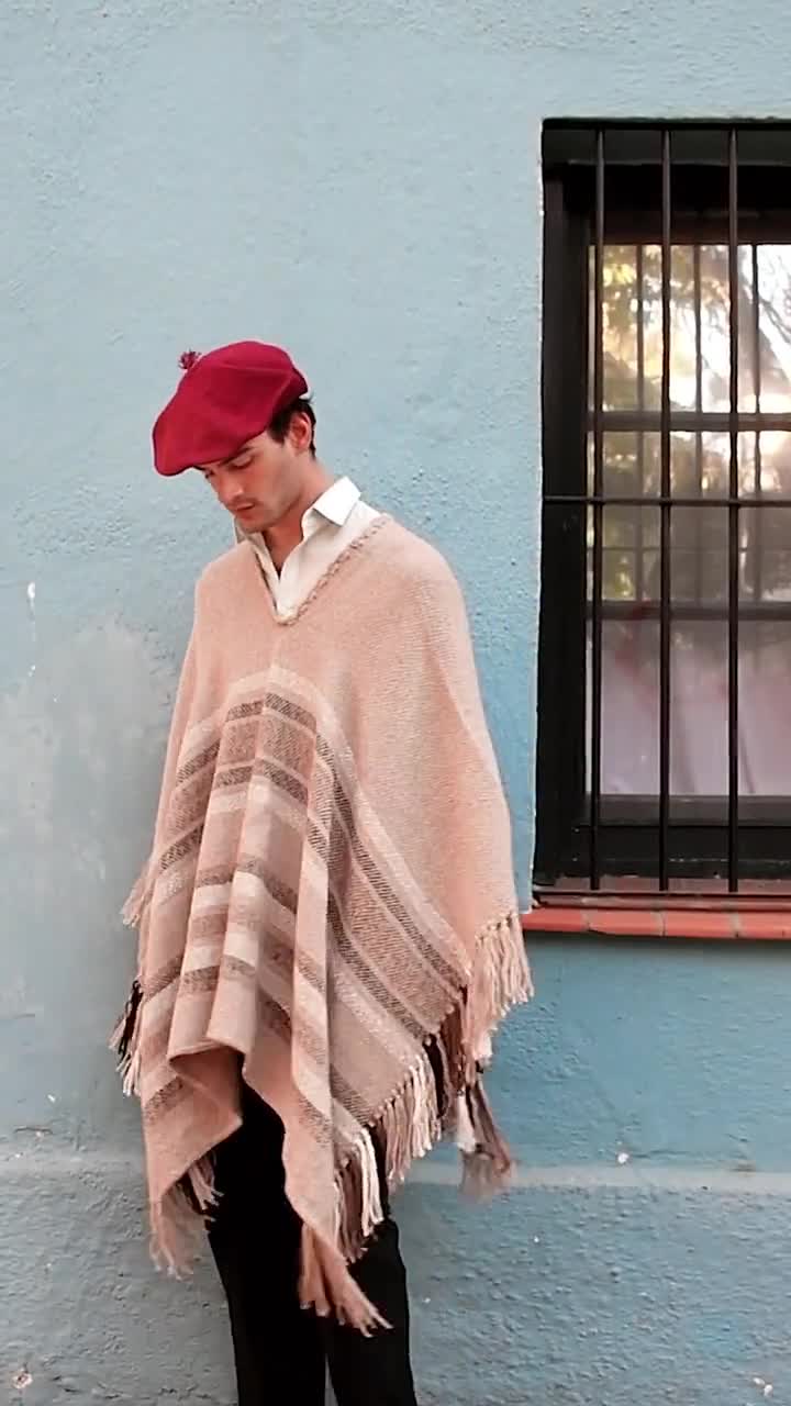 Llama Wool Knitted Poncho, Unisex Argentinian Poncho, Handknitted Poncho 