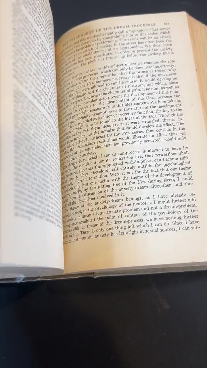 The Basic Writings Of Sigmund Freud Modern Library Relié Années 50 video poster