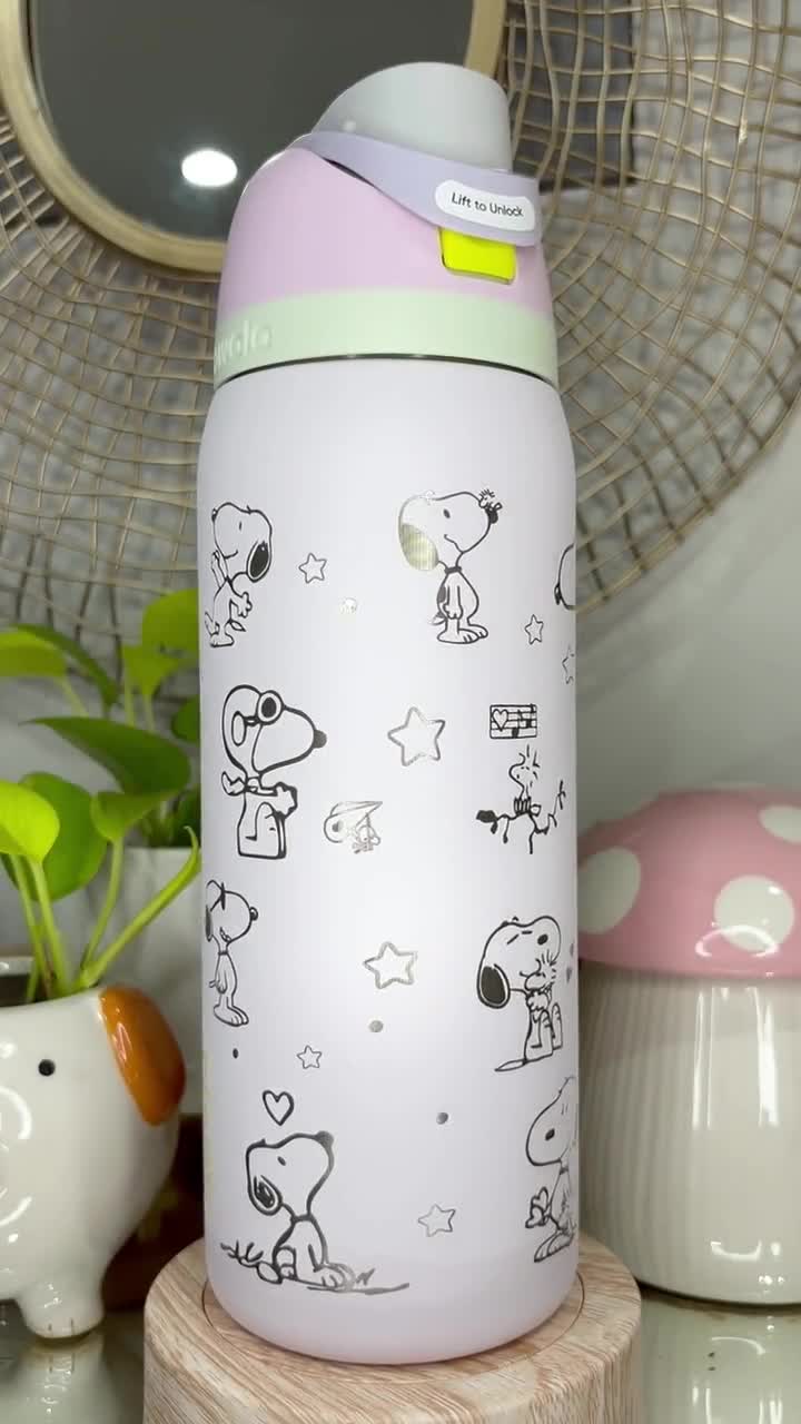 Botella de 32 oz de Peanuts Snoopy Owala grabada con láser con grabado de nombre opcional video poster