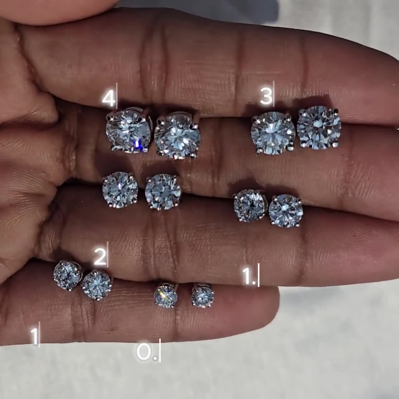 Orecchino a bottone con diamante di laboratorio da 0,50 ct: solitario unisex in oro 14 carati - Italia