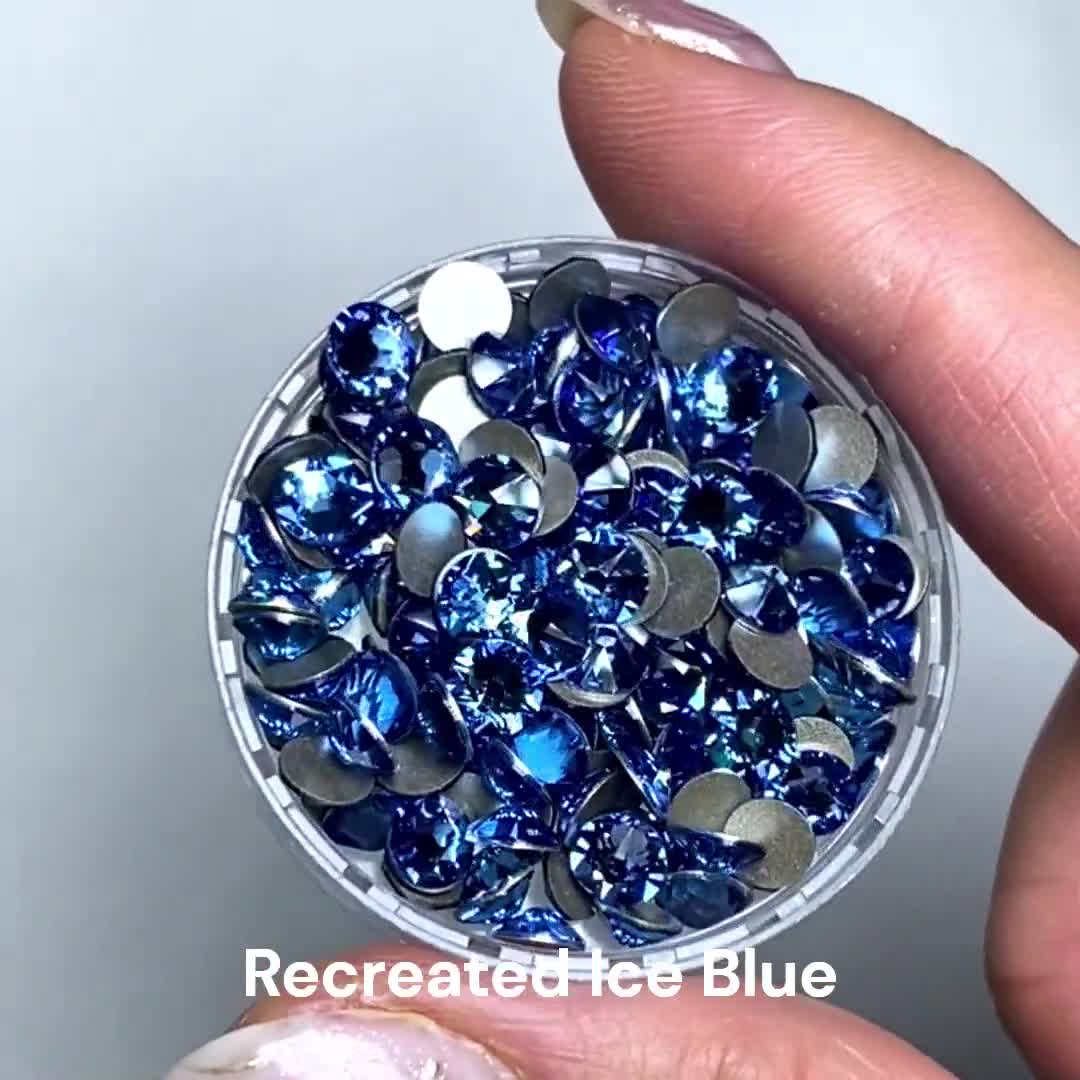 再作成されたアイスブルー（1405）スワロフスキー2088 XIRIUS 34ss