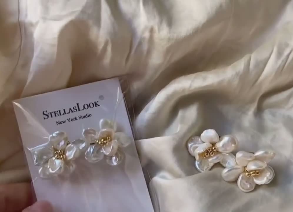 White Keshi Pearl Flower Earrings Baroque Stud Earrings 