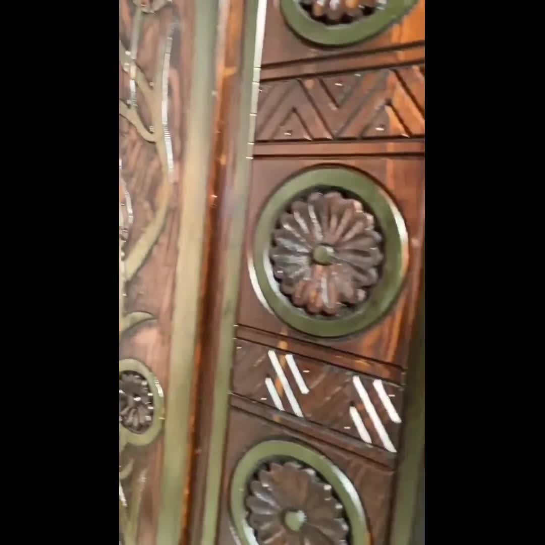 Puerta de granero con espejo tallado a mano, puertas antiguas rústicas de  madera maciza, marco de espejo de madera vertical antiguo de madera maciza  corrediza doble o simple -  España