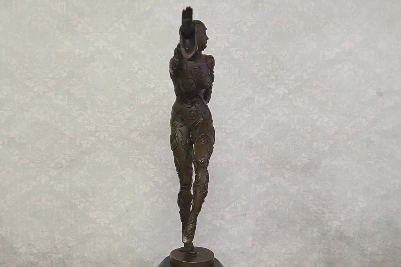 アールデコ様式の踊り子像 フランスのアールデコ調ブロンズ像「フェニキアの踊り子」（大理石台座