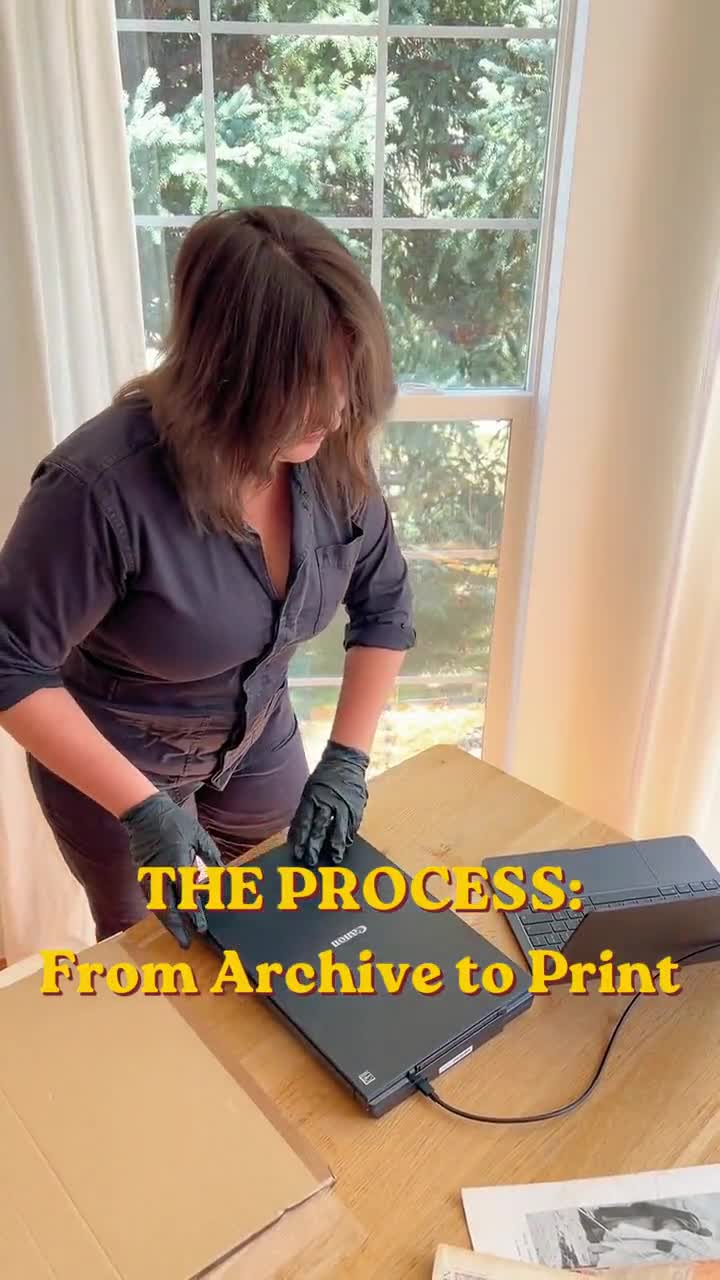 Reproducción impresa de un anuncio de champán vintage Moët & Chandon de 1960 – Impresión artística restaurada sobre el amor romántico. video poster