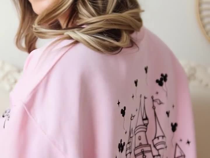 Sudadera retro de Castillo Mágico, sudadera de Viaje a Disneyland, sudadera retro de Walt Disney World, sudadera de Magic Kingdom, camiseta de Disney World video poster
