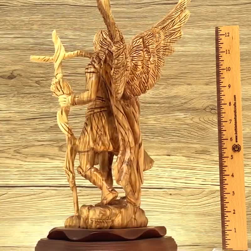 Angel sitting, wood sculpture carving - Wooden Gifts SOLY