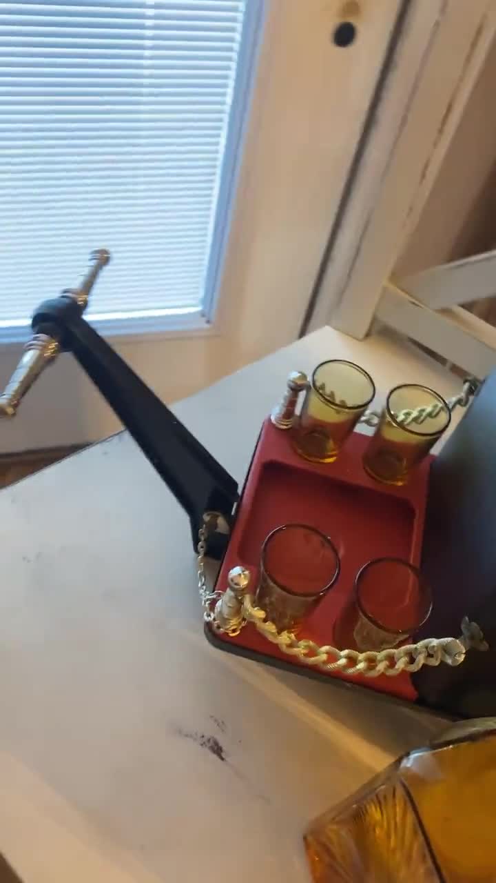 コーヴァルとリージェントのセット Amazon.com: Whiskey Decanter Gift Set for Men – Twisted