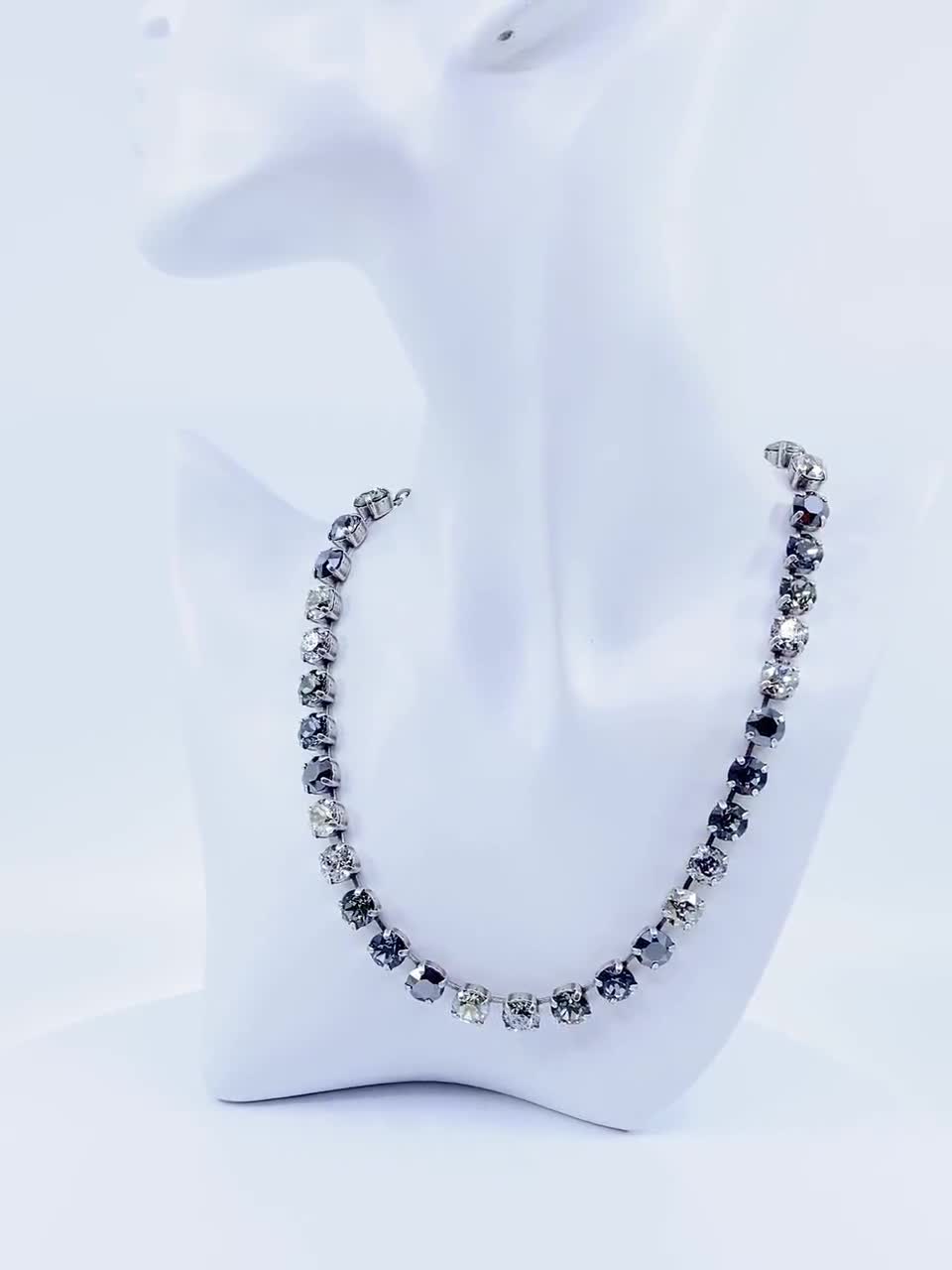 ネックレスチャーム　クリスタル SHADES OF GREY 8 mm チャームネックレス K.D.S. プレミアムクリスタル