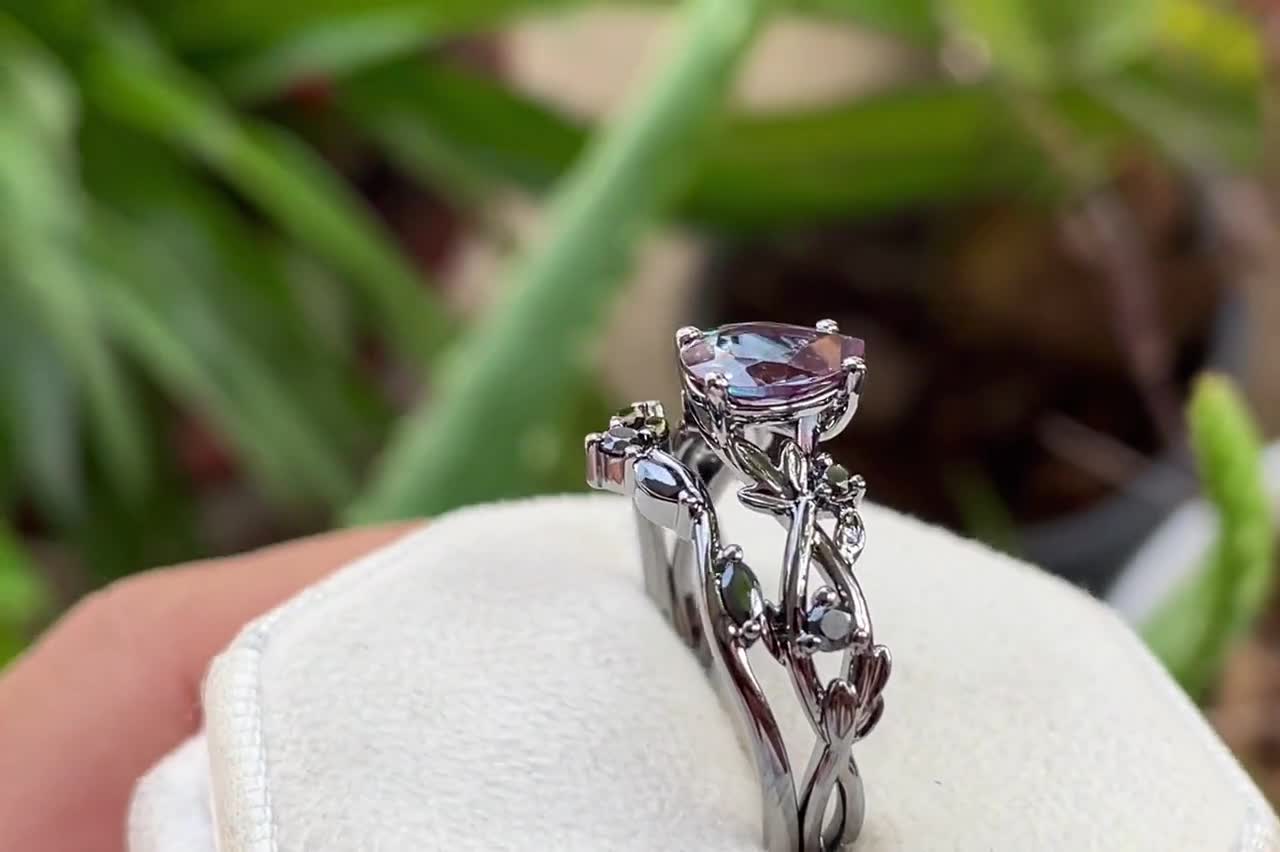 Gothic Black Gold Pear Shape Alexandrite Leaf Engagement Ring Set