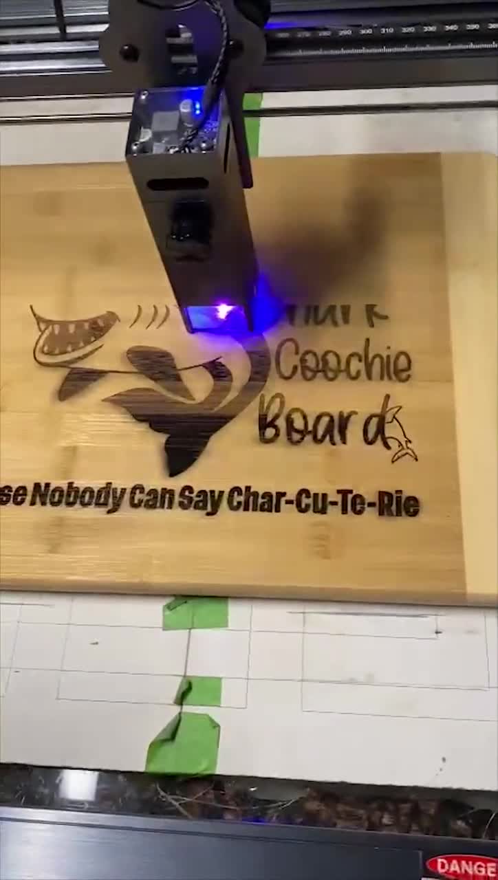 Tabla para cortar Shark Cooterie, tabla para cortar Shark Coochie, tabla de cortar de bambú, tabla de embutidos premium, tabla de quesos, regalo de Navidad video poster