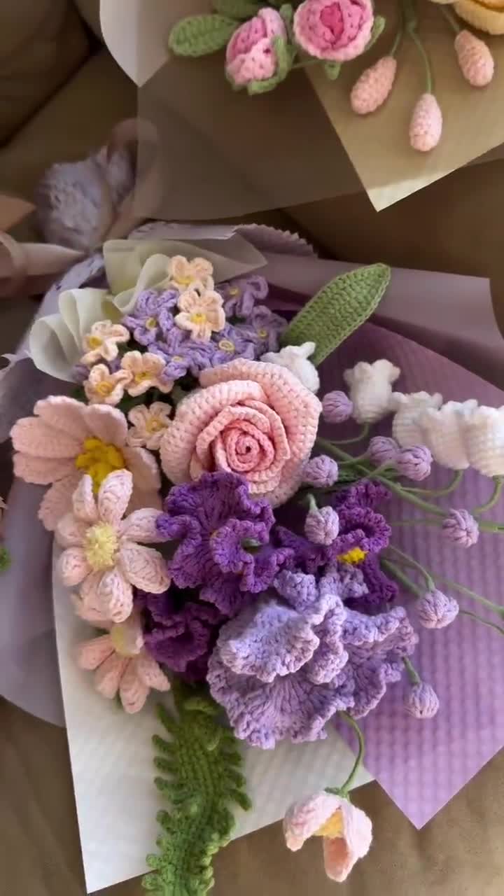 QUARKZMAN Mazzo Fiori Uncinetto, Bouquet Girasoli Fatti a Mano Uncinetto, Fiore Artificiale Uncinetto per Festa Mamma Compleanno, Bouquet Laurea, Giallo