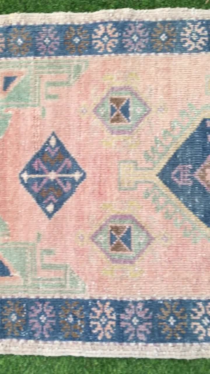 https://v.etsystatic.com/video/upload/q_auto/small_turkish_rug_with_persian_floral_design._k4dmfm.jpg