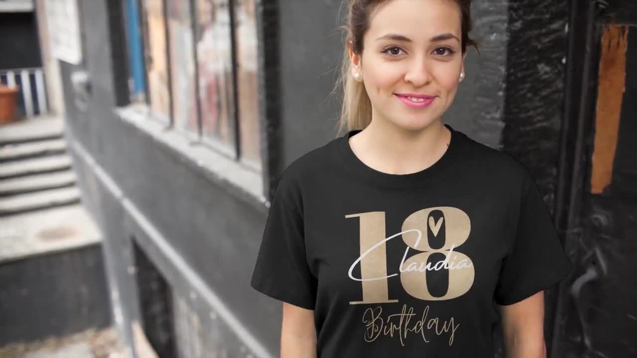 Endlich 18 18.Geburtstag Geschenk Junge Mädchen Teenager T-Shirt