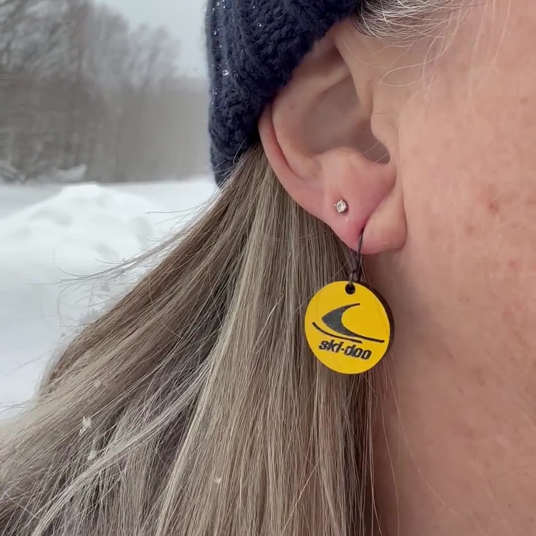 Pendientes de motonieve Ski-Doo / Joyas de trineo retro / Regalo económico video poster