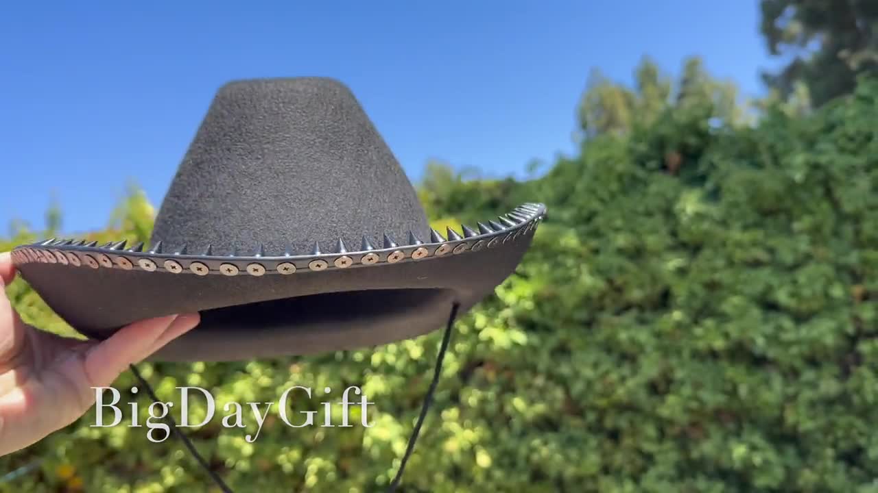 Chapeau de cowboy clouté | Chapeau de cow-girl | Chapeau western | Chapeau punk | Chapeau génial | Fait main | Chapeau de cowboy au dos| Chapeau de fête d'Halloween