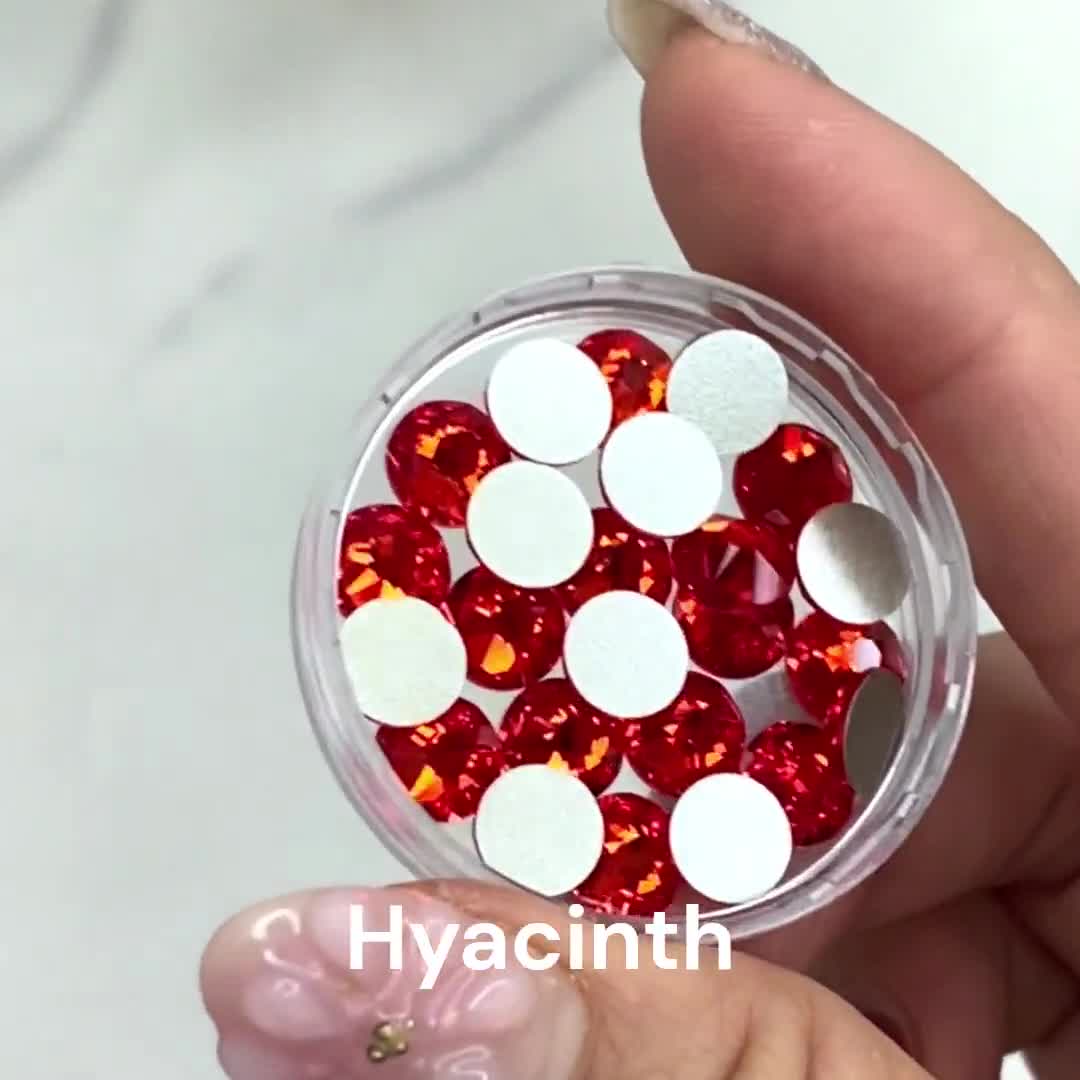 Hyacinth (236) Swarovski 2088 XIRUS 30ss Crystal Flatback No