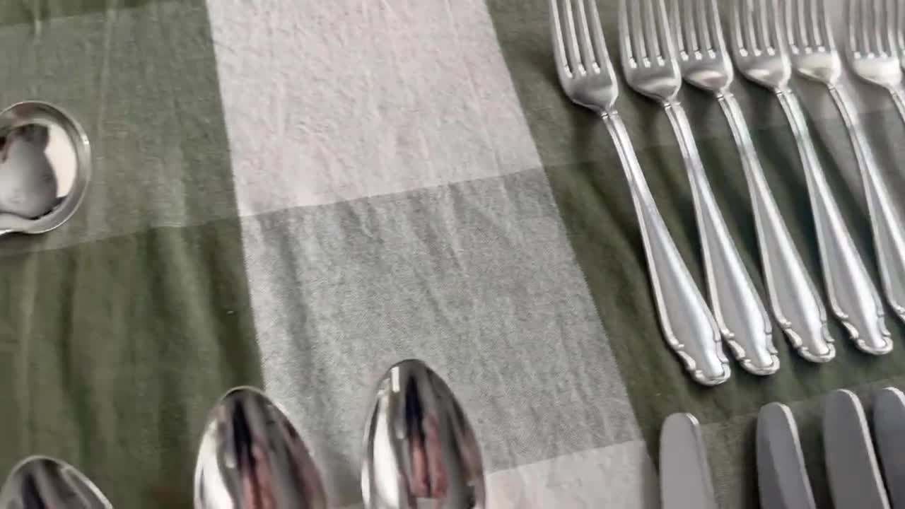 Rostfrei Solingen verzilverd bestek – complete service voor 11 + extra's – Duitsland video poster