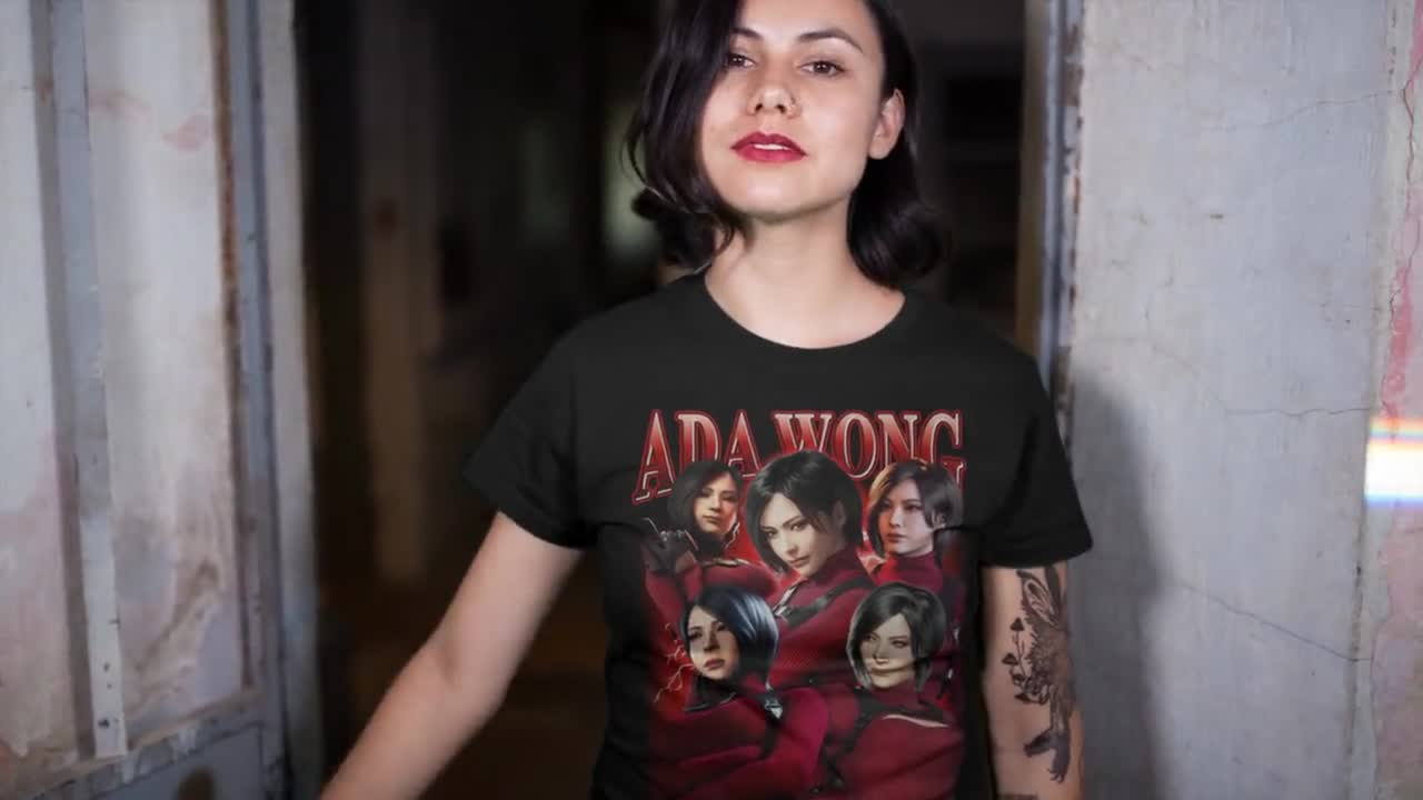 日本未入荷 Evil Tooth - Target turns into hot girl punk Unisex Residence Evil Ada Wong Bootleg T-shirt, Gaming Waifu