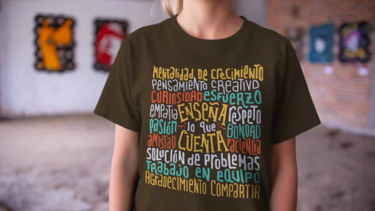 Enseña Lo Que Cuenta - Insegna ciò che conta - Crescita Mindset Insegnante di Spagnolo T-shirt unisex video poster