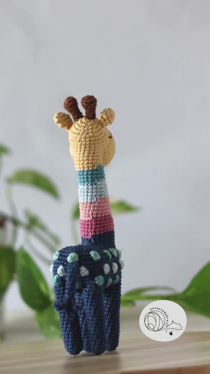 ミニミニあみぐるみストラップ ハートにギュ♡のライオンさん 愛らしい