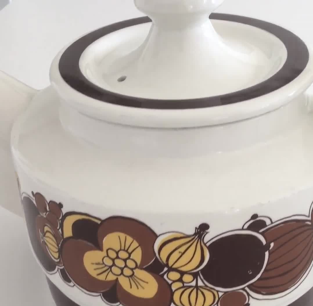 ヴィンテージ スタヴァンゲルフリント ティーポット：トゥリ・デザイン