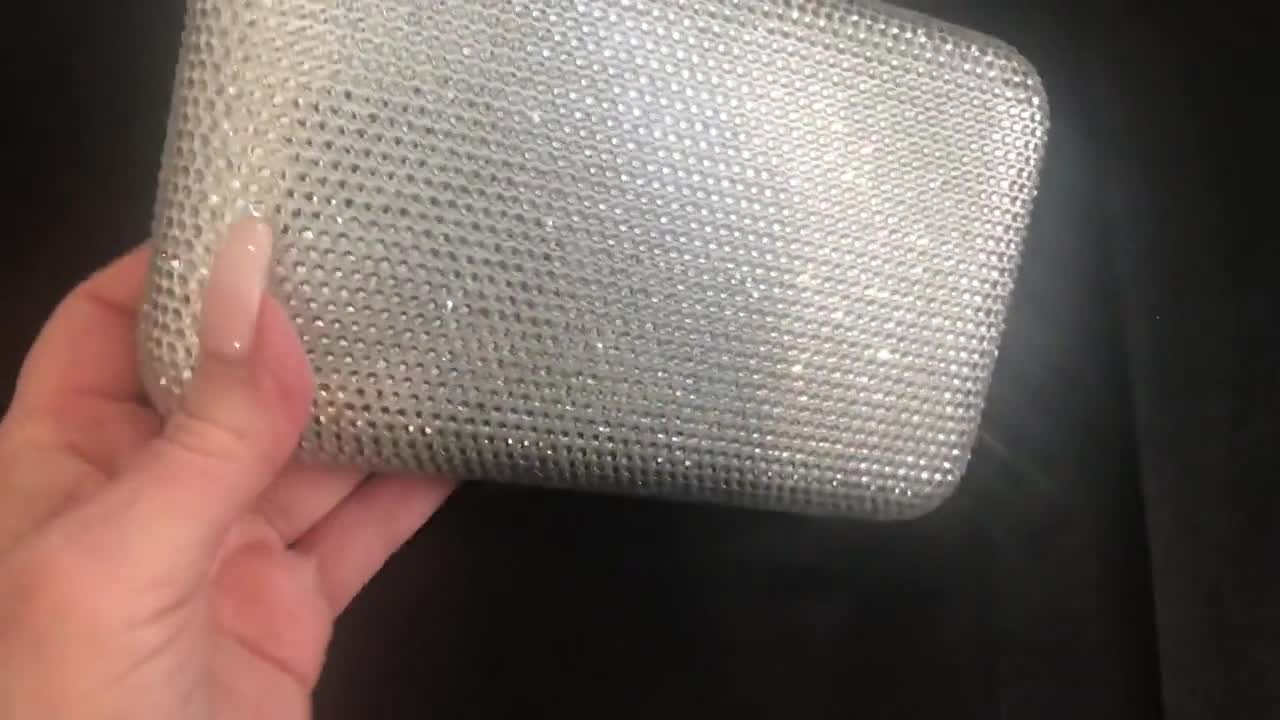 期間限定値下げsilver crystal heart clutch Silver Crystal Heart Clutch – self-portrait-US