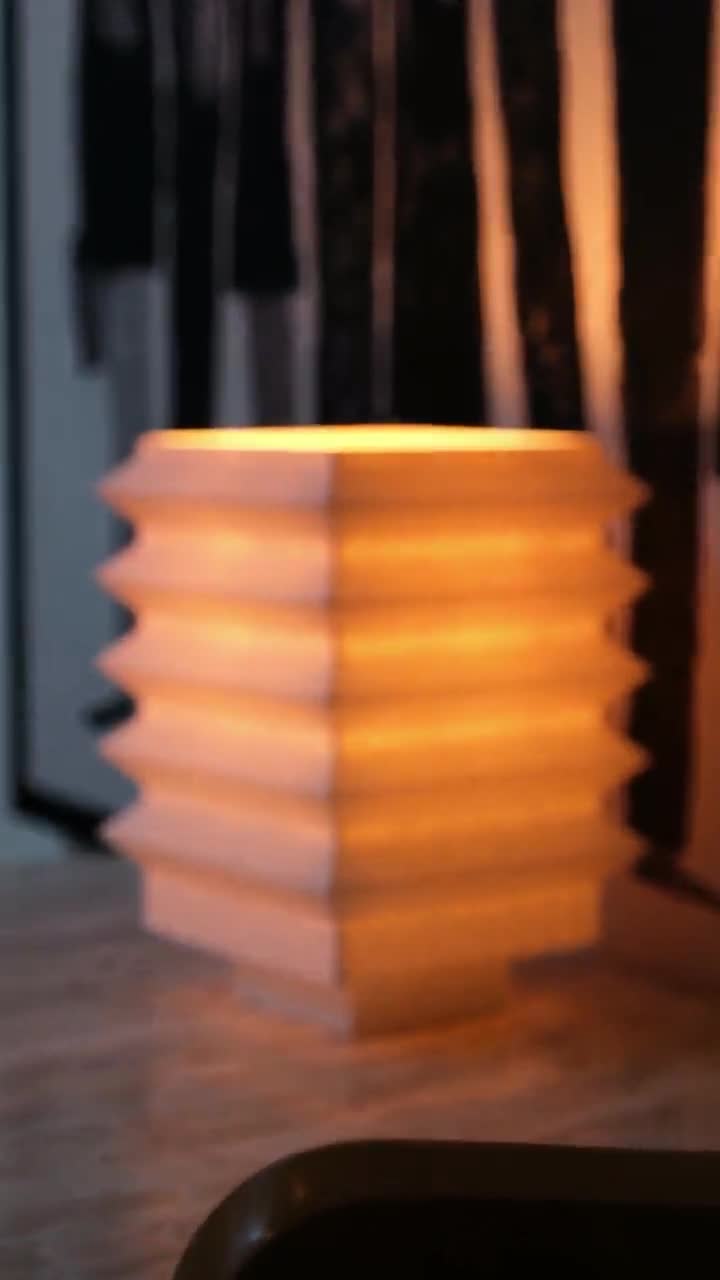 Japandi tafellamp, modern minimalistisch omgevingslicht, Scandinavisch interieur video poster