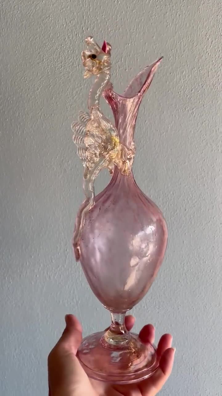 ピンクの吹きガラスと金箔で作られたサルヴィアーティのアンティーク